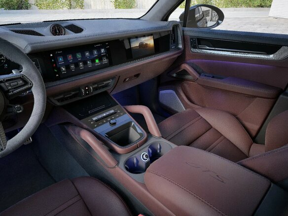 2026 Porsche Cayenne GTS III Рестайлинг, чёрный, 26756180 рублей - вид 11
