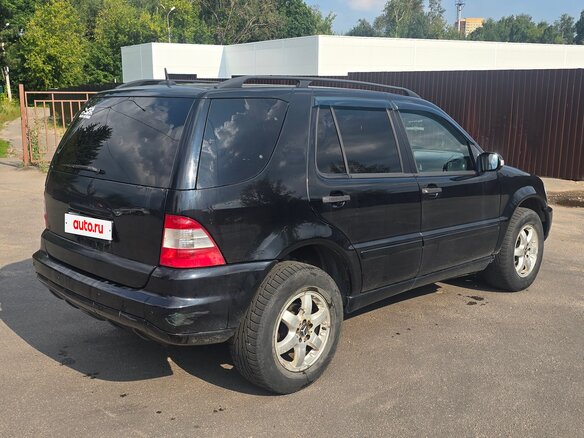 2003 Mercedes-Benz M-Класс 350 I (W163) Рестайлинг, чёрный - вид 3