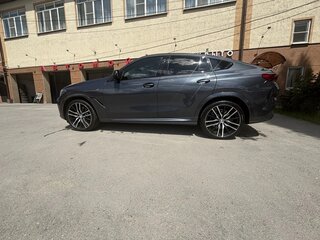 2020 BMW X6 M50d III (G06), серый, 7450000 рублей, вид 2