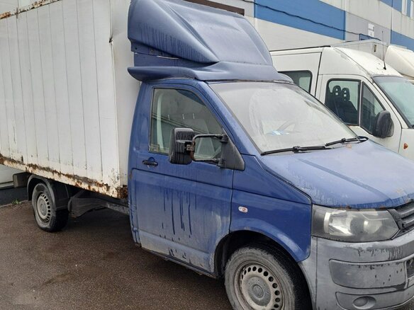 2011 Volkswagen Transporter, синий, 550000 рублей - вид 2