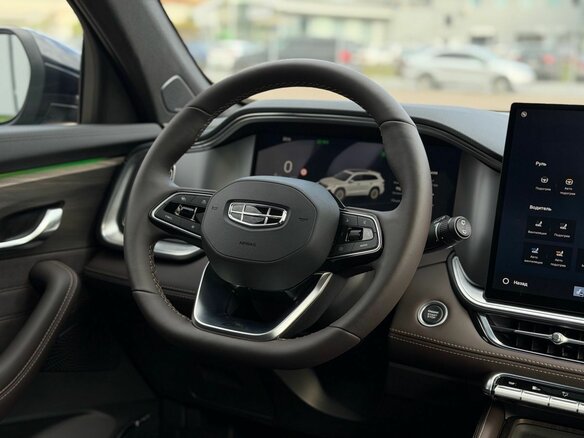 2026 Geely Monjaro I Рестайлинг 2 (China Market), чёрный, 4200000 рублей - вид 20