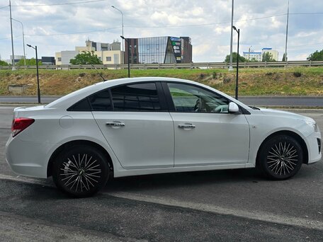 2013 Chevrolet Cruze I Рестайлинг, белый, 630000 рублей, вид 4