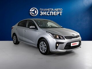 2018 Kia Rio IV, серебристый, 1345000 рублей, вид 3