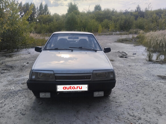 2001 Lada (ВАЗ) 21099, серебристый - вид 1