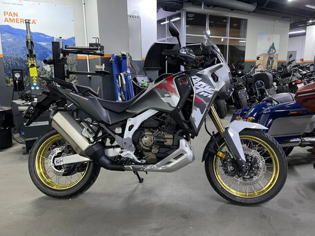 2026 Honda CRF 1100L Africa Twin, серебристый, 2550000 рублей, вид 3