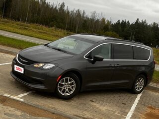 2020 Chrysler Voyager VI, серый, 2190000 рублей, вид 2