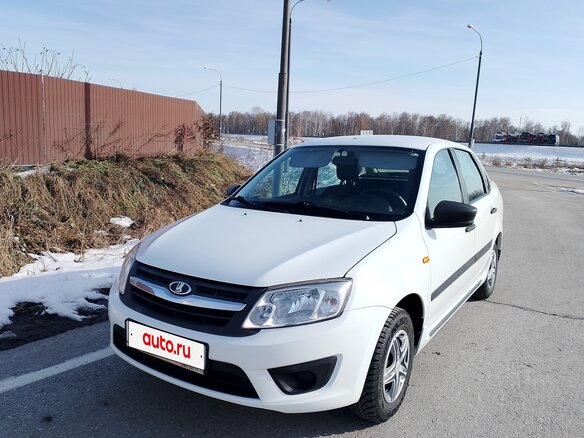 2017 Lada (ВАЗ) Granta I, белый, 360000 рублей - вид 2