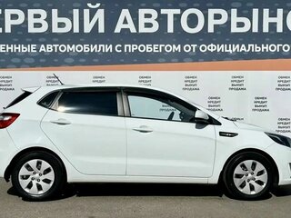2013 Kia Rio III, белый, 1165000 рублей, вид 4
