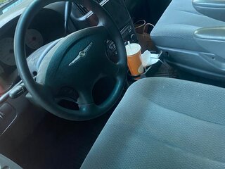 2004 Chrysler Town & Country IV Рестайлинг, серебристый, 540000 рублей, вид 4