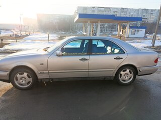 1998 Mercedes-Benz E-Класс 280 II (W210, S210), серебристый, 380000 рублей, вид 5