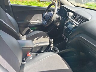 2015 Kia Rio III Рестайлинг, белый, 950000 рублей, вид 4