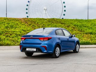 2018 Kia Rio IV, синий, 1230000 рублей, вид 2
