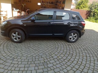 2013 Nissan Qashqai I Рестайлинг, чёрный, 980000 рублей, вид 2