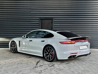 2019 Porsche Panamera GTS II, серый, 11500000 рублей, вид 3
