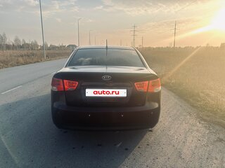 2010 Kia Cerato 6-speed II, красный, 765000 рублей, вид 3