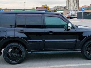 2011 Mitsubishi Pajero IV, чёрный, 1700000 рублей, вид 4