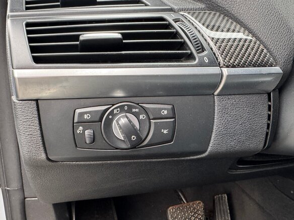 2010 BMW X5 40d II (E70) Рестайлинг, серебристый, 2000000 рублей - вид 19