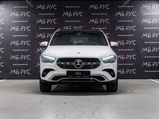 2025 Mercedes-Benz GLA 200 II (H247) Рестайлинг, белый, 4990000 рублей, вид 2