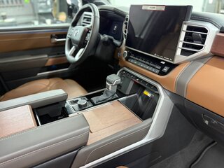 2024 Toyota Tundra CrewMax III, белый, 8500000 рублей, вид 5