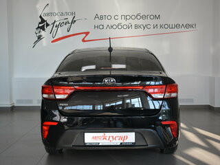 2017 Kia Rio IV, чёрный, 926000 рублей, вид 4