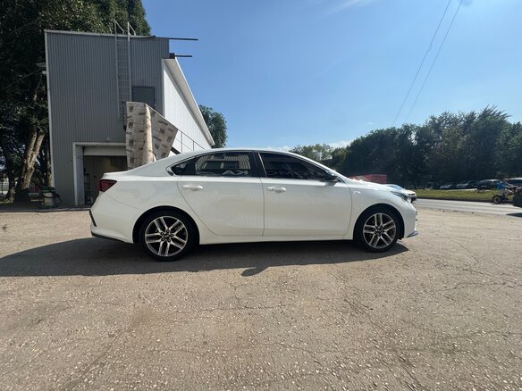 2020 Kia K3 II, белый, 1850000 рублей - вид 2