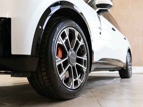 2026 Lynk & Co 900, белый, 8500000 рублей - вид 23