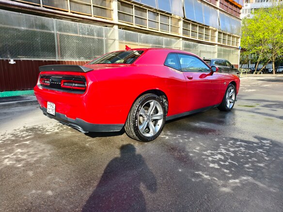 2015 Dodge Challenger R__T III Рестайлинг 2, красный, 4350000 рублей - вид 4