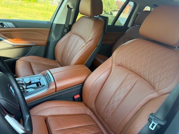 2019 BMW X7 30d I (G07), белый, 8640000 рублей - вид 9