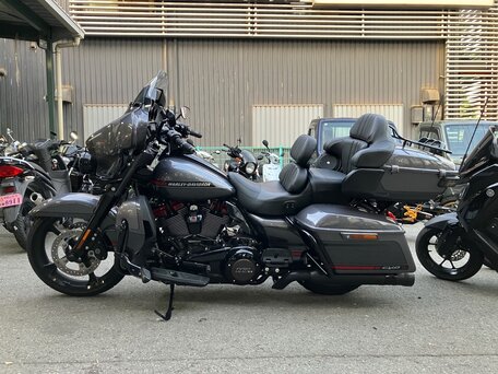 2020 Harley-Davidson CVO Limited, чёрный, 2477000 рублей, вид 2