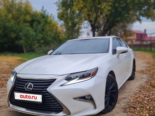 2017 Lexus ES 200 VI Рестайлинг, белый, 2900000 рублей, вид 2