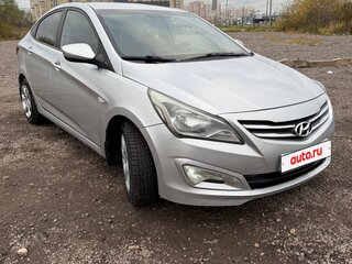 2014 Hyundai Solaris I, серебристый, 750000 рублей, вид 4