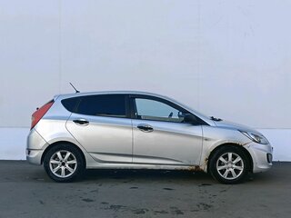 2011 Hyundai Solaris I, серебристый, 360000 рублей, вид 4