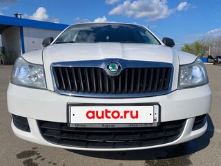2011 Skoda Octavia II (A5) Рестайлинг, белый, 590000 рублей, вид 4