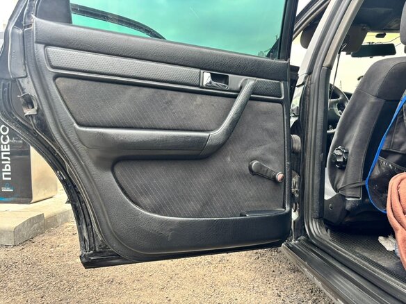 1995 Audi A6 I (C4), чёрный, 370000 рублей - вид 16