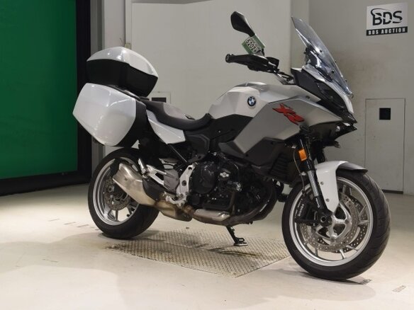 2020 BMW F 900 XR, серебристый, 798000 рублей - вид 2
