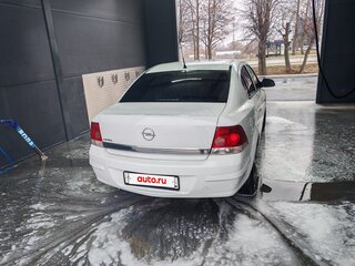 2011 Opel Astra H Рестайлинг, белый, 500000 рублей, вид 4