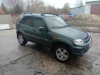 2010 Chevrolet Niva I Рестайлинг, серый, 380000 рублей, вид 4