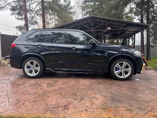 2017 BMW X5 30d III (F15), синий, 3950000 рублей, вид 4