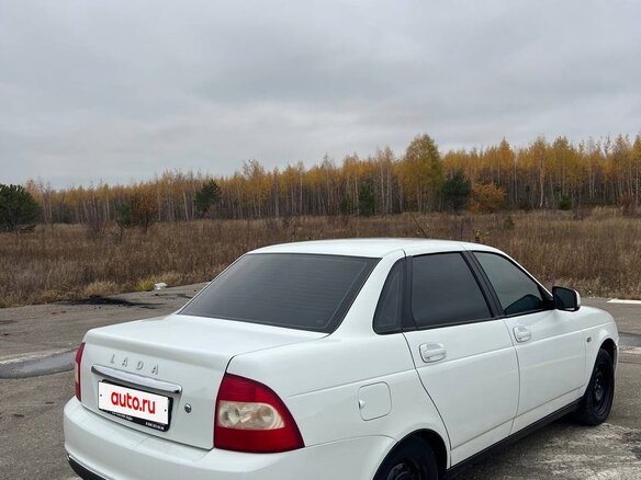 2016 Lada (ВАЗ) Priora I Рестайлинг, белый, 660000 рублей - вид 4