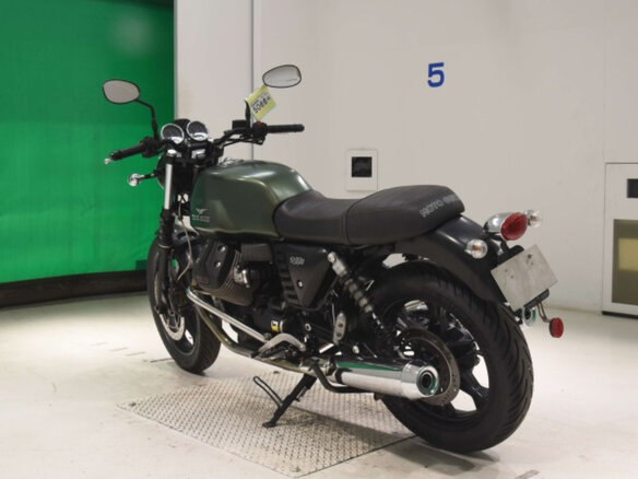 2016 Moto Guzzi V 7, зелёный, 390000 рублей - вид 5