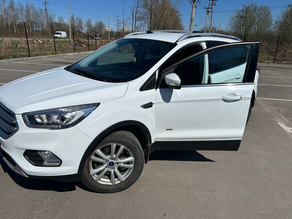 2018 Ford Kuga II Рестайлинг, белый, 1500000 рублей - вид 5