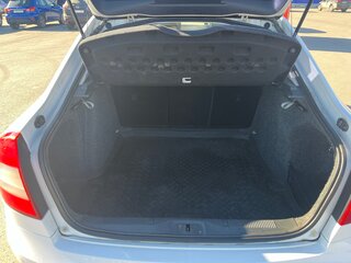 2011 Skoda Octavia II (A5) Рестайлинг, белый, 560000 рублей, вид 5