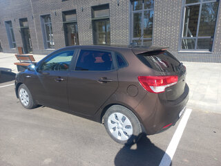 2017 Kia Rio III Рестайлинг, коричневый, 1150000 рублей, вид 5