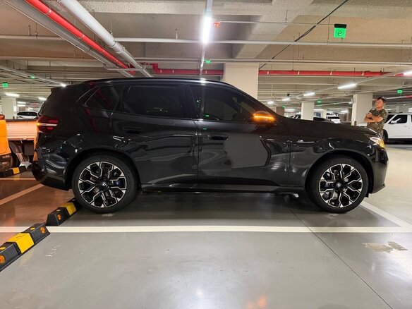 2025 BMW X3 20i xDrive IV (G45/G48), чёрный - вид 3