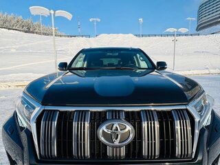 2019 Toyota Land Cruiser Prado 150 Series Рестайлинг 2, чёрный, 6900000 рублей, вид 2