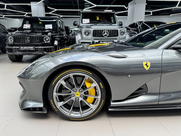 2022 Ferrari 812 Competizione, серый - вид 15