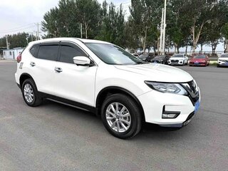 2022 Nissan X-Trail III Рестайлинг, белый, 1700000 рублей, вид 3