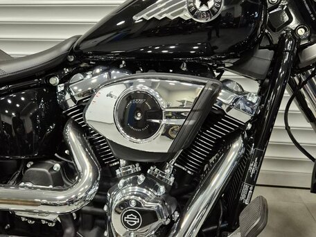 2026 Harley-Davidson Fat Boy, чёрный, 3800000 рублей, вид 5
