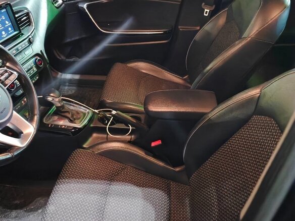 2018 Kia Ceed III, чёрный, 1400000 рублей - вид 12