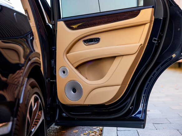 2025 Bentley Bentayga I Рестайлинг, синий, 42700000 рублей - вид 20